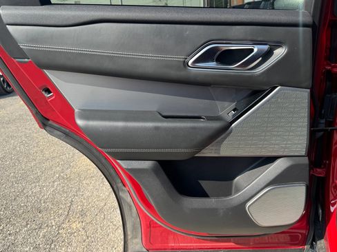 Used 2019 Land Rover Range Rover Velar R-Dynamic SE AWD/4WD image 24