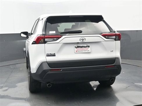 Used 2023 Toyota RAV4 LE image 17