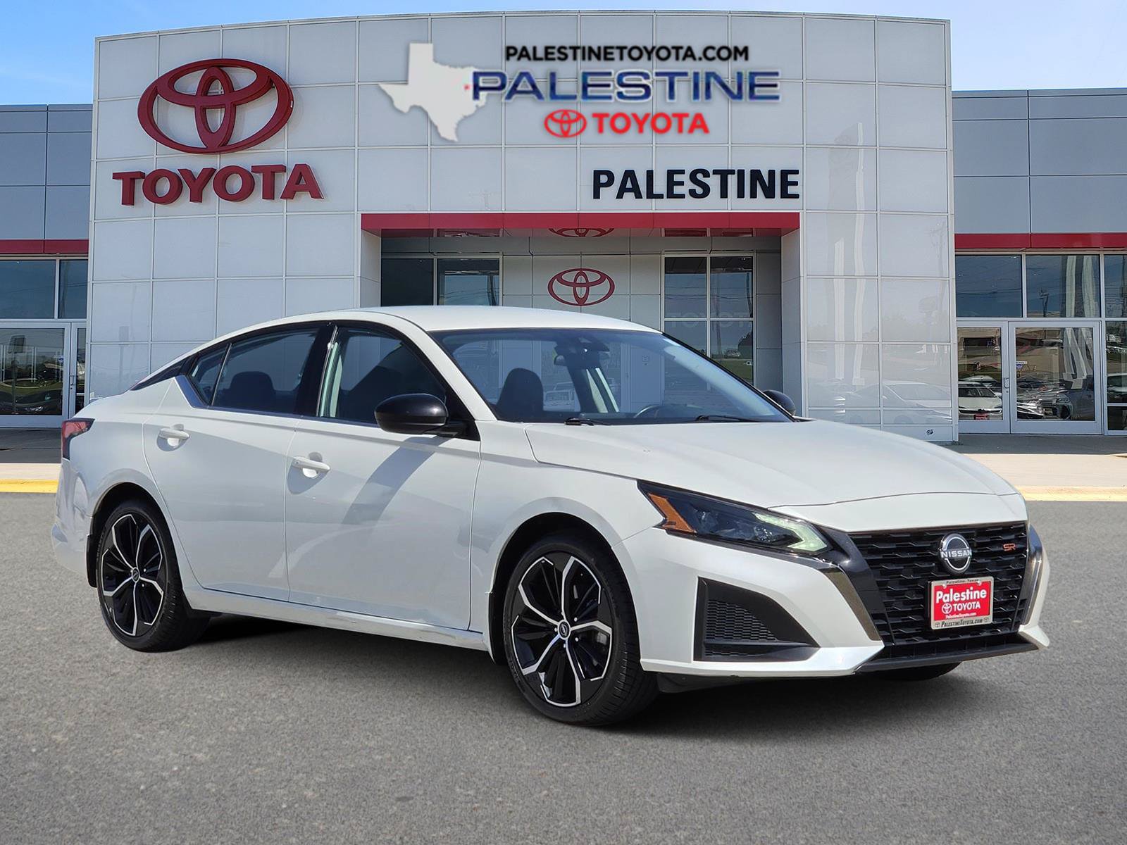 Used 2025 Nissan Altima 2.5 SR FWD image 1