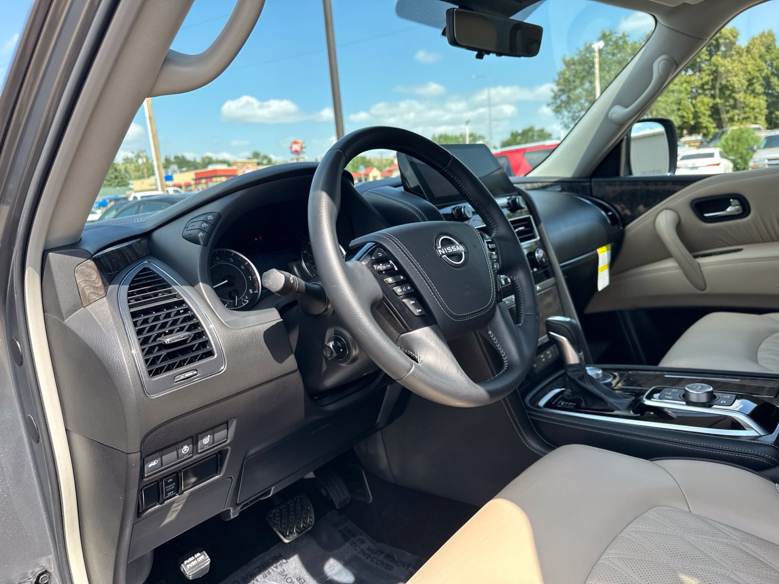 Used 2024 Nissan Armada Platinum w/ Cargo Package AWD/4WD image 13