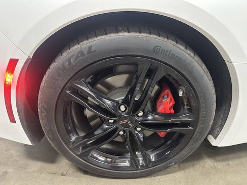 Used 2016 Chevrolet Corvette Stingray Convertible RWD image 12