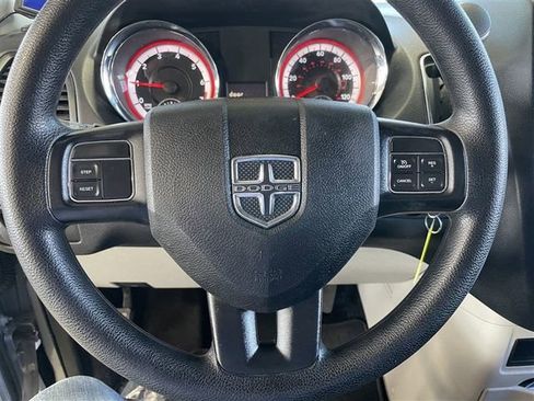 Used 2017 Dodge Grand Caravan SE image 15