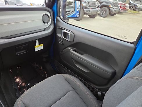 New 2026 Jeep Gladiator Sport image 17