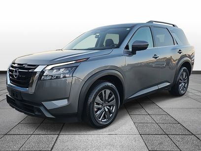 Used 2024 Nissan Pathfinder SV