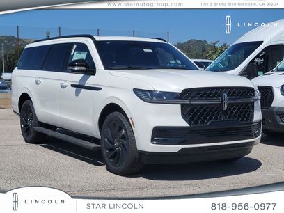 New 2025 Lincoln Navigator L Reserve w/ Jet Appearance Package