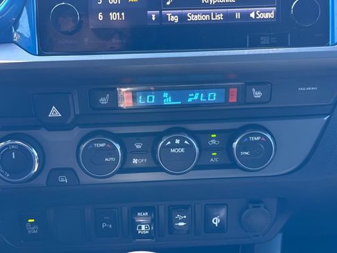 Used 2019 Toyota Tacoma TRD Pro w/ Desert Air Intake Package AWD/4WD image 10