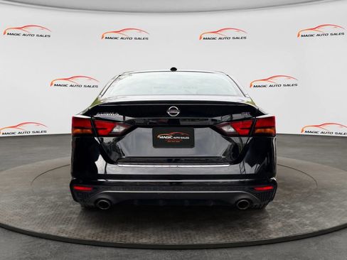 Used 2020 Nissan Altima 2.5 SR FWD image 9