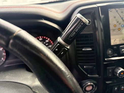 Used 2021 Nissan Titan PRO-4X w/ Pro-4x Convenience Package image 24