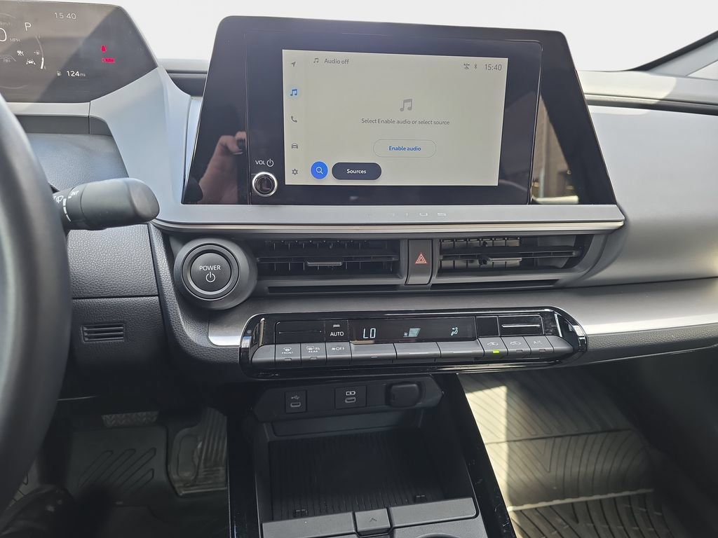 Used 2024 Toyota Prius LE AWD/4WD image 22