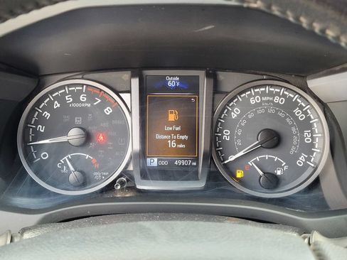 Used 2023 Toyota Tacoma TRD Off-Road w/ Technology Package AWD/4WD image 14