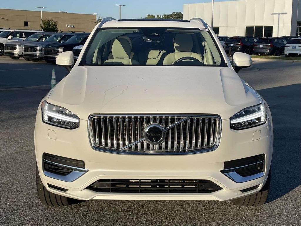Used 2025 Volvo XC90 T8 Plus w/ Protection Package Premier AWD/4WD image 24