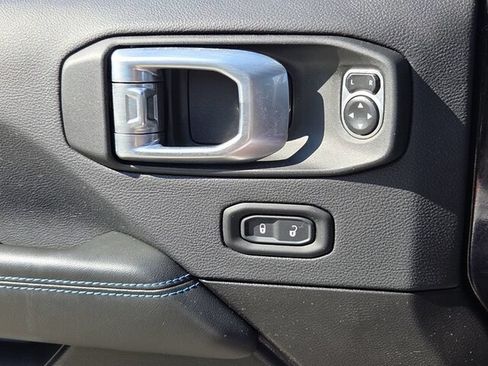Used 2024 Jeep Wrangler Unlimited Rubicon 4xe AWD/4WD image 26