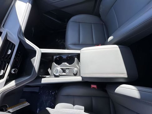 New 2026 Ford Explorer Active w/ Active Comfort Package AWD/4WD image 23