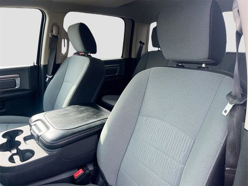 Used 2022 RAM 1500 Classic SLT image 20