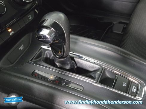 Certified 2021 Honda HR-V LX image 29