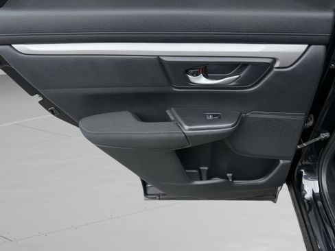 Used 2018 Honda CR-V LX image 27