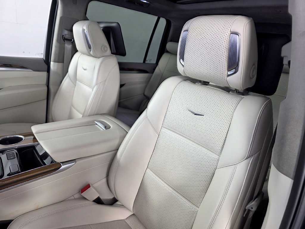Used 2025 Cadillac Escalade ESV Sport Platinum AWD/4WD image 10