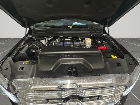 Used 2024 RAM 3500 Laramie image 17