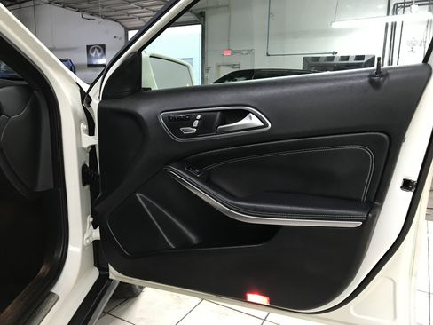 Used 2018 Mercedes-Benz GLA 250 4MATIC image 15