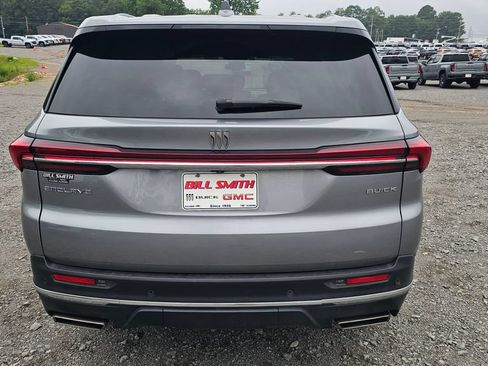Used 2025 Buick Enclave Preferred w/ Power Package FWD image 4