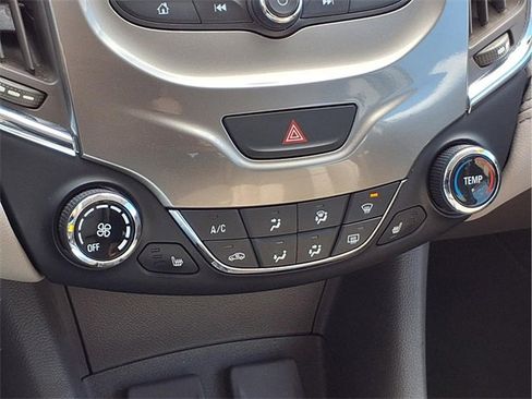 Certified 2017 Chevrolet Cruze Premier image 9