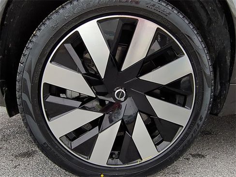 Used 2024 Volvo XC90 T8 Ultimate image 23