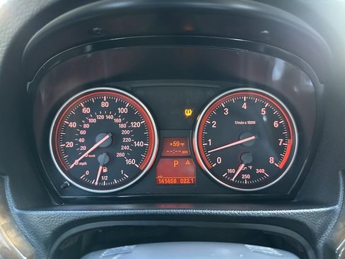 Used 2009 BMW 335i Convertible w/ Premium Pkg image 30