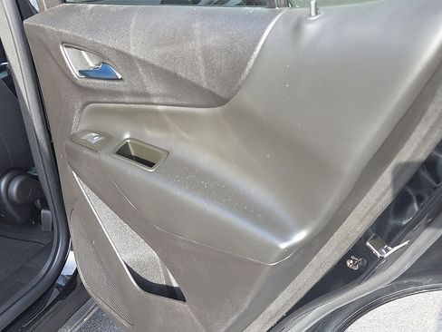 Used 2024 Chevrolet Equinox LT image 19