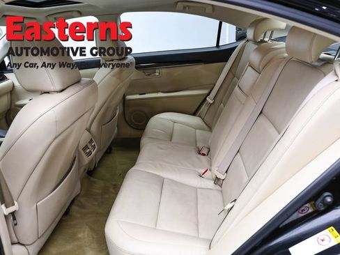Used 2015 Lexus ES 350 w/ Luxury Package FWD image 25