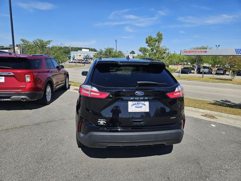 Used 2022 Ford Edge SEL w/ Sport Appearance Package AWD/4WD image 3