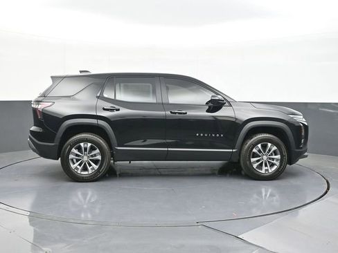 New 2026 Chevrolet Equinox LT w/ Safety and Technology Package FWD image 16