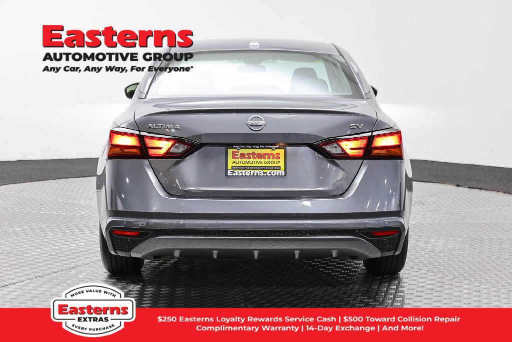 Used 2024 Nissan Altima 2.5 SV FWD image 7
