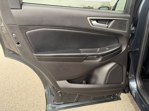Used 2022 Ford Edge SEL image 25