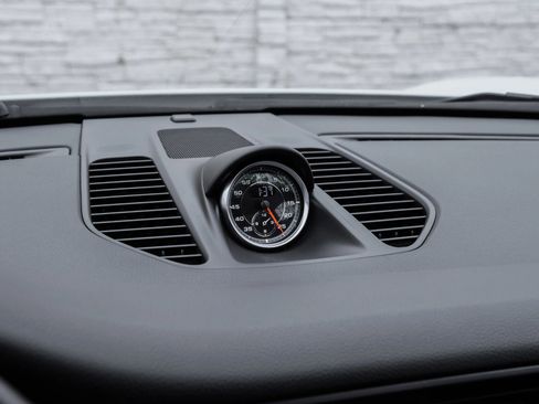 Used 2013 Porsche 911 Carrera 4 AWD/4WD image 25