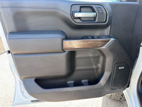 Used 2020 Chevrolet Silverado 1500 RST AWD/4WD image 9