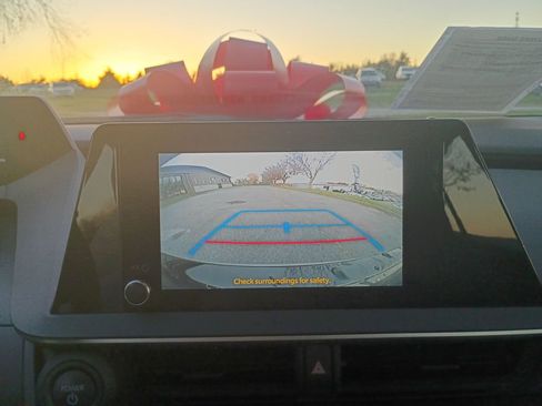 Used 2025 Toyota Prius LE image 26