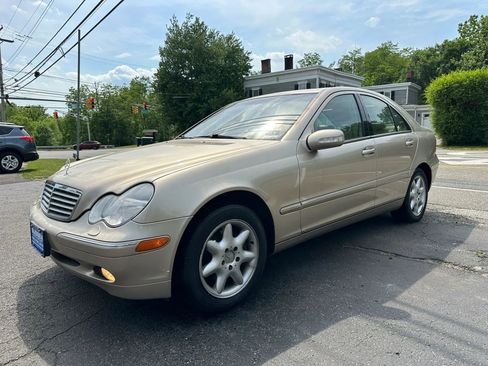 Used 2001 Mercedes-Benz C 320 Sedan image 3