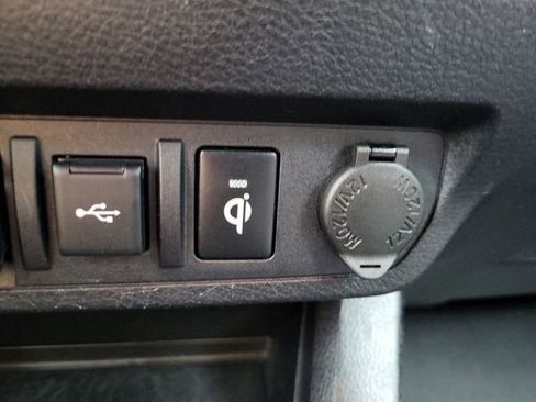 Used 2021 Toyota Tacoma TRD Off-Road w/ Technology Package image 23