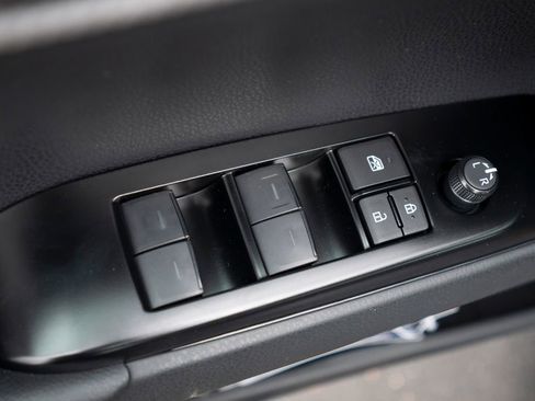 New 2026 Toyota Camry SE image 22