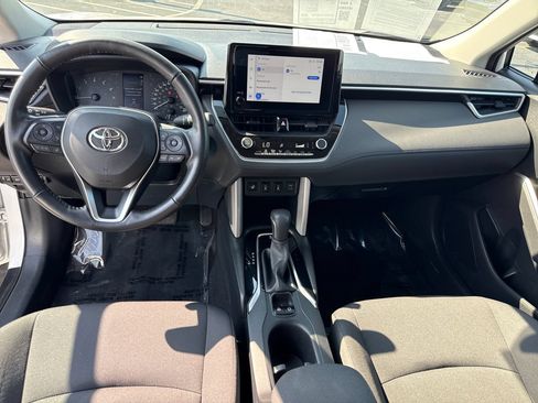 Used 2024 Toyota Corolla Cross LE FWD image 14