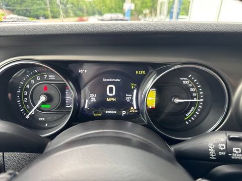 Used 2023 Jeep Wrangler Unlimited AWD/4WD image 18