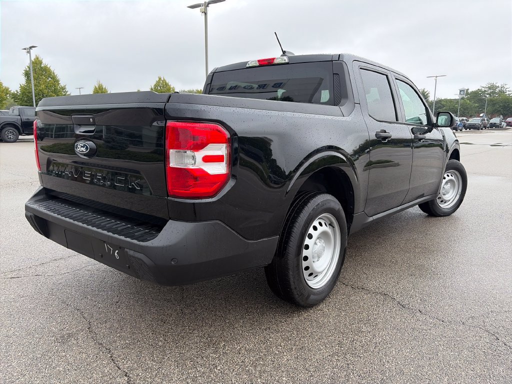 Used 2025 Ford Maverick XL FWD image 8