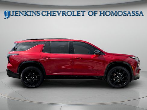 Used 2024 Chevrolet Traverse RS w/ LPO, Floor Liner Package AWD/4WD image 2