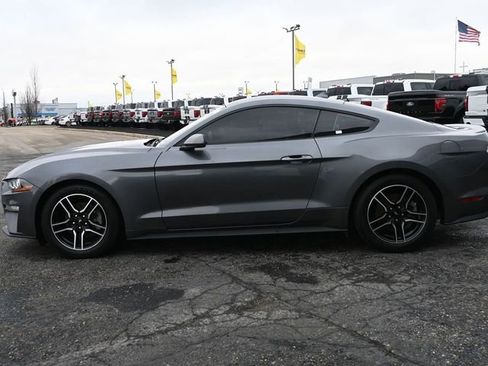 Used 2022 Ford Mustang Premium image 9