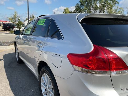 Used 2010 Toyota Venza AWD w/ Convenience Pkg image 5