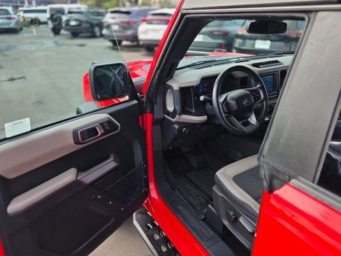 Used 2022 Ford Bronco Wildtrak image 36