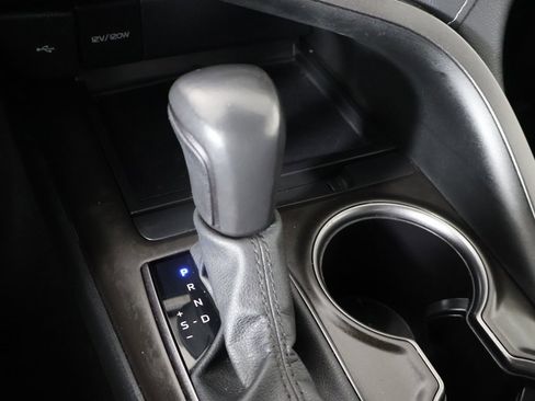 Used 2024 Toyota Camry SE image 40