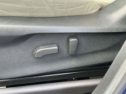 Used 2022 Subaru Ascent Premium w/ Convenience Package image 24