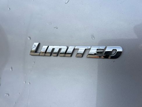 Used 2016 Toyota 4Runner Limited AWD/4WD image 30