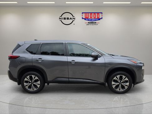 Used 2023 Nissan Rogue SV AWD/4WD image 2